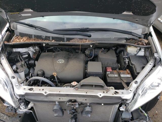 Photo 11 from auction – 2017 TOYOTA SIENNA XLE with VIN 5TDDZ3DCXHS175605