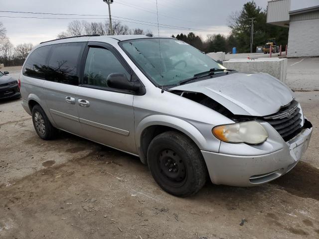 Photo 4 from auction – 2005 CHRYSLER TOWN & COU with VIN 2C4GP44R45R593367