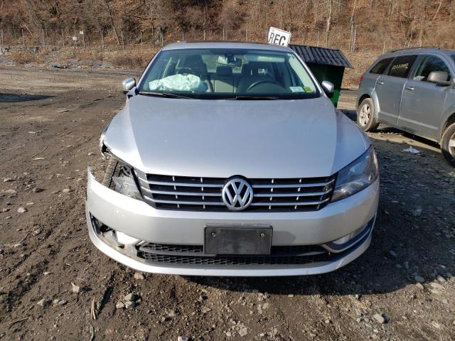Photo 5 from auction – 2015 VOLKSWAGEN PASSAT SE with VIN 1VWBV7A33FC075548