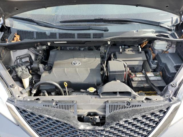 Photo 12 from auction – 2011 TOYOTA SIENNA XLE with VIN 5TDYK3DCXBS107186