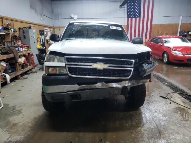 Photo 5 from auction – 2003 CHEVROLET SILVERADO with VIN 2GCEK19V131146985