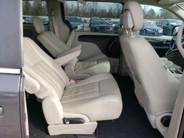 Photo 11 from auction – 2015 CHRYSLER TOWN & COU with VIN 2C4RC1BG0FR717818