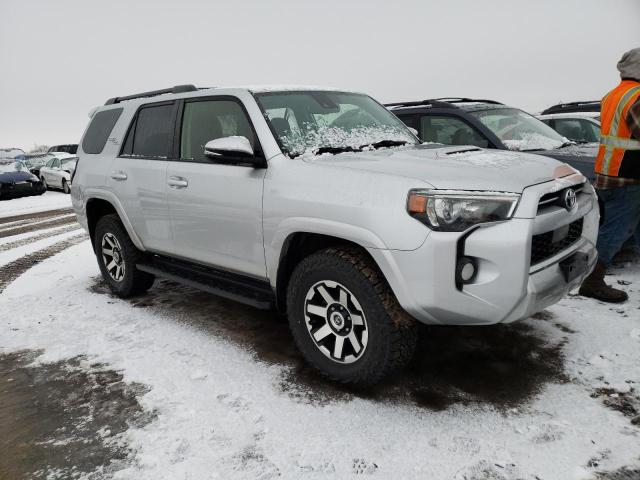 Photo 4 from auction – 2020 TOYOTA 4RUNNER SR with VIN JTEBU5JRXL5769521