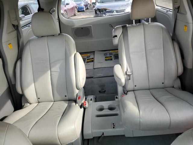 Photo 10 from auction – 2011 TOYOTA SIENNA XLE with VIN 5TDYK3DC4BS005012