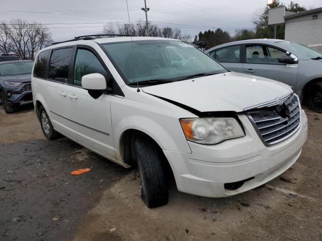 Photo 4 from auction – 2010 CHRYSLER TOWN & COU with VIN 2A4RR5D15AR432047