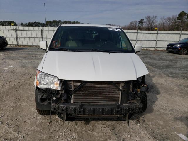 Photo 5 from auction – 2016 CHRYSLER TOWN & COU with VIN 2C4RC1BG2GR281054