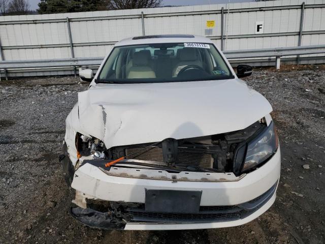 Photo 5 from auction – 2012 VOLKSWAGEN PASSAT SE with VIN 1VWBP7A32CC111140
