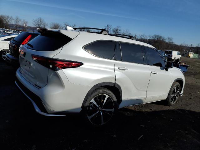 Photo 3 from auction – 2022 TOYOTA HIGHLANDER with VIN 5TDLZRBH0NS240020