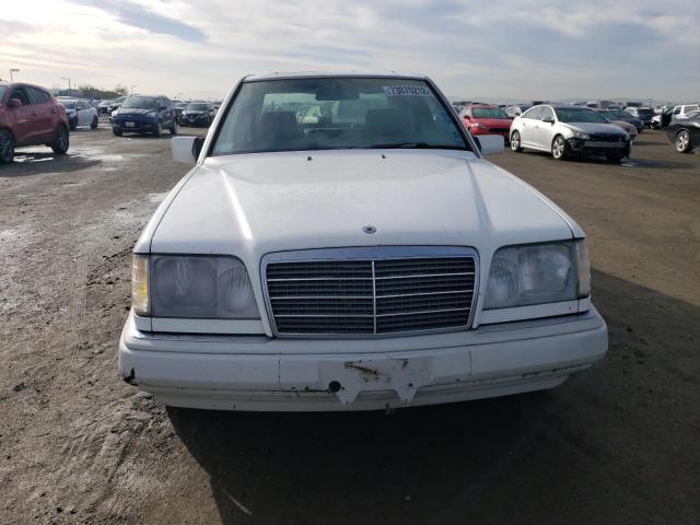 Photo 5 from auction – 1995 MERCEDES-BENZ E 320 BASE with VIN WDBEA32E7SC203559
