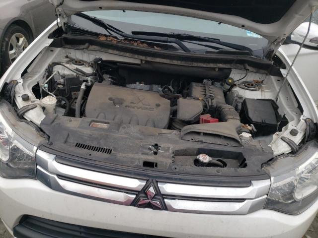 Zdjęcie 12 z aukcji – 2015 MITSUBISHI OUTLANDER z VIN JA4AZ3A30FZ007808