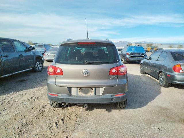 Photo 6 from auction – 2010 VOLKSWAGEN TIGUAN SE with VIN WVGBV7AX9AW517841