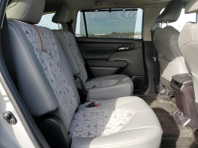 Photo 11 from auction – 2022 TOYOTA HIGHLANDER with VIN 5TDABRCH4NS545692