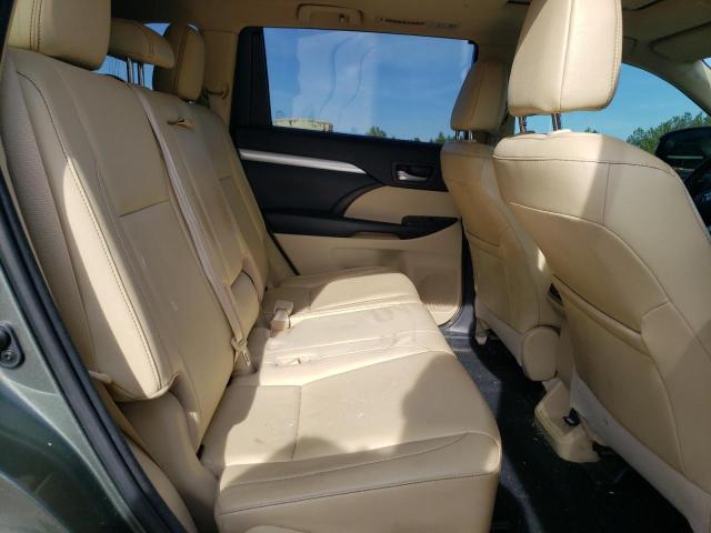 Photo 11 from auction – 2018 TOYOTA HIGHLANDER with VIN 5TDKZRFH1JS260079