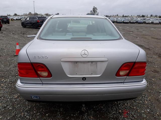 Photo 6 from auction – 1999 MERCEDES-BENZ E 320 with VIN WDBJF65H4XA765087