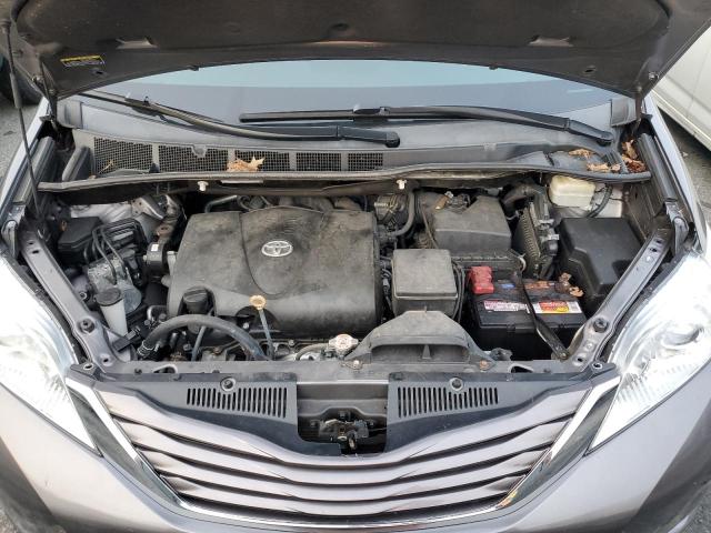 Photo 11 from auction – 2017 TOYOTA SIENNA LE with VIN 5TDKZ3DC1HS825803