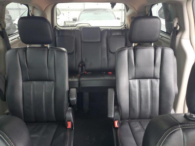 Photo 10 from auction – 2015 CHRYSLER TOWN & COU with VIN 2C4RC1BG2FR609961