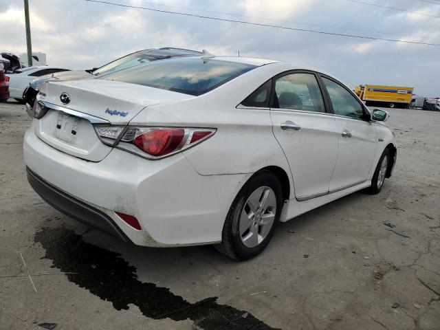 Photo 3 from auction – 2011 HYUNDAI SONATA HYB with VIN KMHEC4A4XBA007018