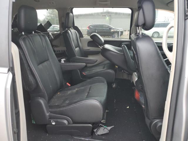Photo 11 from auction – 2016 CHRYSLER TOWN & COU with VIN 2C4RC1BG5GR200824