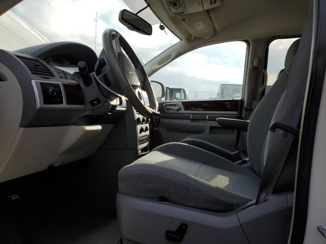 Photo 7 from auction – 2010 CHRYSLER TOWN & COU with VIN 2A4RR5DX1AR382218