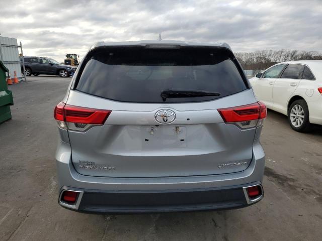Photo 6 from auction – 2017 TOYOTA HIGHLANDER with VIN 5TDDZRFH6HS408391