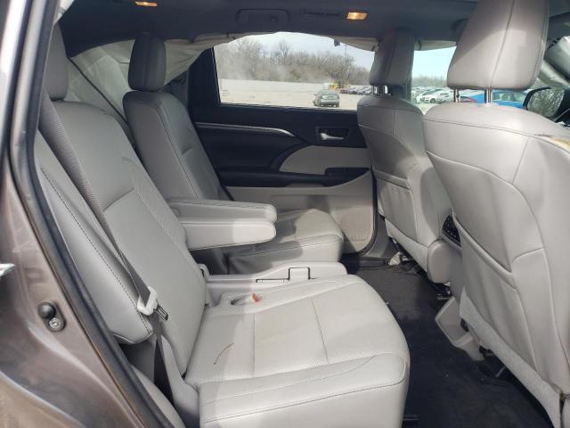 Photo 10 from auction – 2018 TOYOTA HIGHLANDER with VIN 5TDYZRFH4JS255744