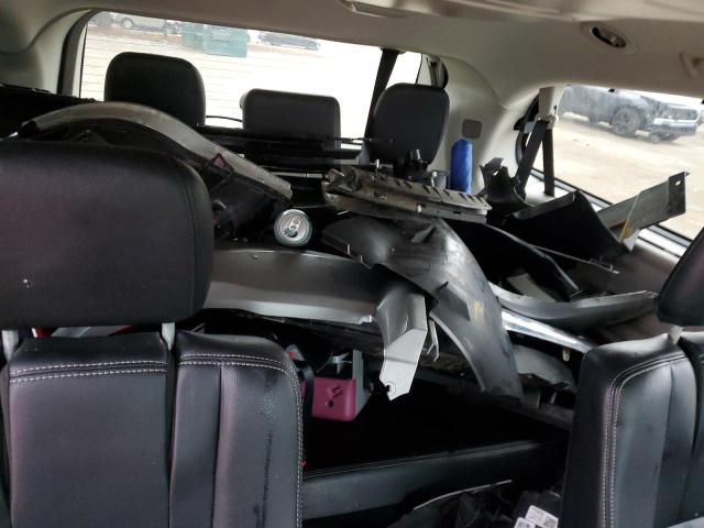 Photo 13 from auction – 2016 CHRYSLER TOWN & COU with VIN 2C4RC1BG5GR200824