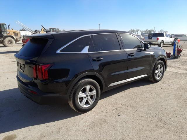 Photo 3 from auction – 2022 KIA SORENTO LX with VIN 5XYRG4LC3NG102829