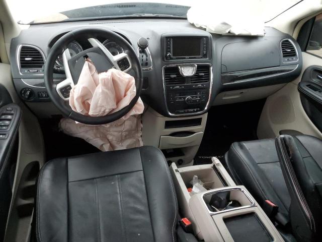 Photo 8 from auction – 2016 CHRYSLER TOWN & COU with VIN 2C4RC1BG5GR200824