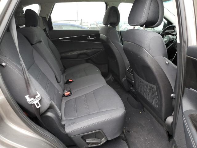 Photo 11 from auction – 2016 KIA SORENTO LX with VIN 5XYPG4A33GG002520