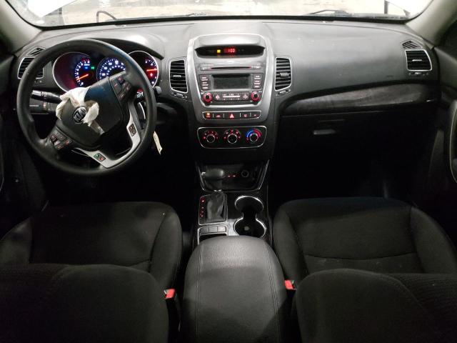 Photo 8 from auction – 2015 KIA SORENTO LX with VIN 5XYKT3A61FG649054