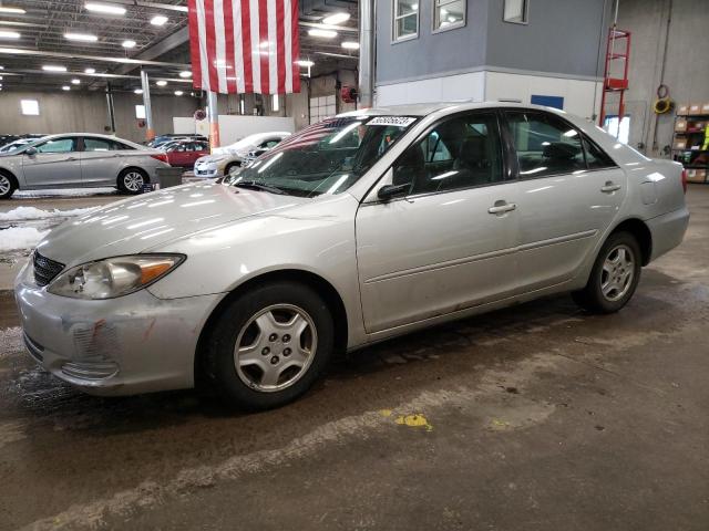TOYOTA CAMRY LE 2002 with VIN 4T1BF32K82U001590 - Photo from auction