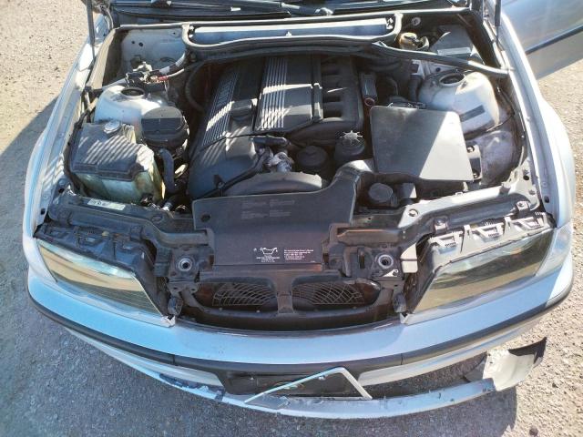 Photo 11 from auction – 2001 BMW 325 IT with VIN WBAAW33431ET42093