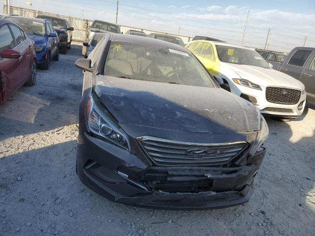 Photo 5 from auction – 2017 HYUNDAI SONATA SE with VIN 5NPE24AF1HH472989
