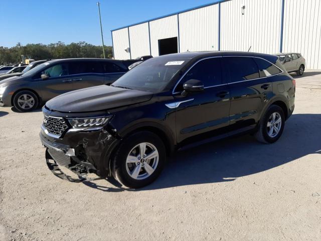 KIA SORENTO LX 2022 with VIN 5XYRG4LC3NG102829 - Photo from auction