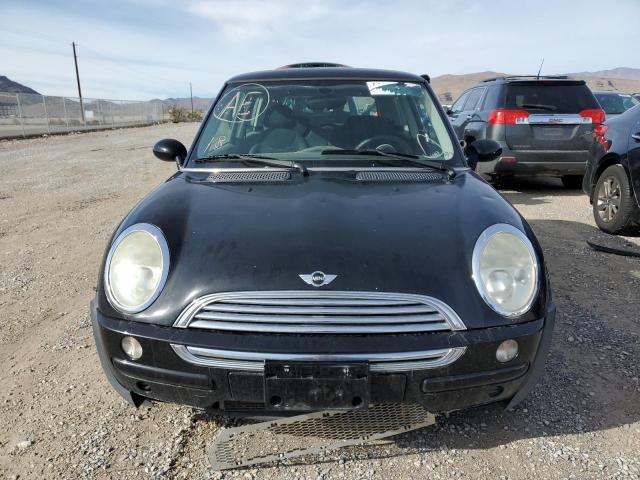 Photo 5 from auction – 2004 MINI COOPER with VIN WMWRC33474TJ53491
