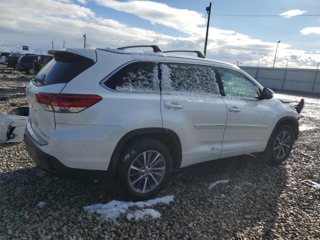 Photo 3 from auction – 2017 TOYOTA HIGHLANDER with VIN 5TDJZRFH1HS418152