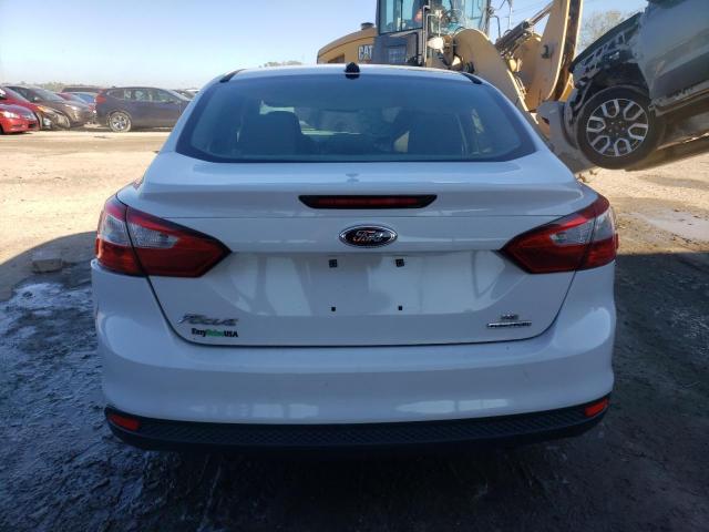 Photo 6 from auction – 2014 FORD FOCUS with VIN 1FADP3F21EL158303