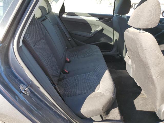 Photo 10 from auction – 2017 VOLKSWAGEN PASSAT S with VIN 1VWAT7A32HC047003
