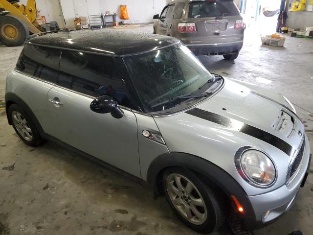 Photo 4 from auction – 2009 MINI COOPER S with VIN WMWMF73559TT97942