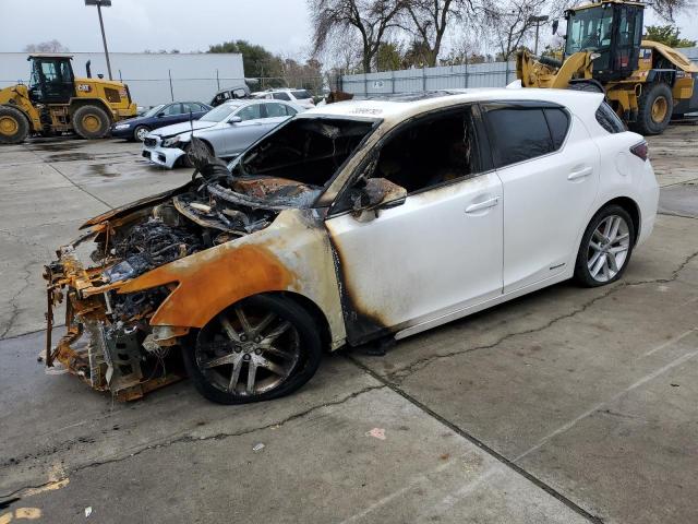 LEXUS CT 200 2015 with VIN JTHKD5BH3F2242841 - Photo from auction