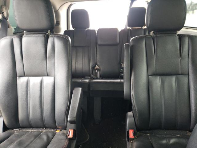 Photo 10 from auction – 2016 CHRYSLER TOWN & COU with VIN 2C4RC1BGXGR267676