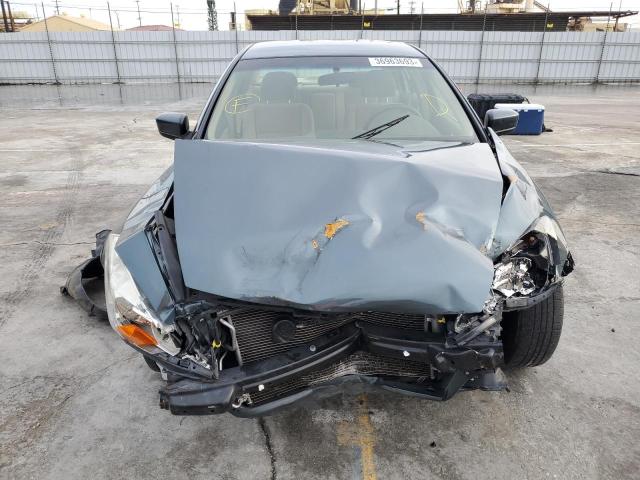 Photo 5 from auction – 2004 HONDA ACCORD LX with VIN JHMCM56394C013672