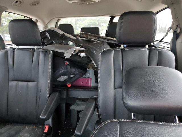 Photo 10 from auction – 2016 CHRYSLER TOWN & COU with VIN 2C4RC1BG5GR200824