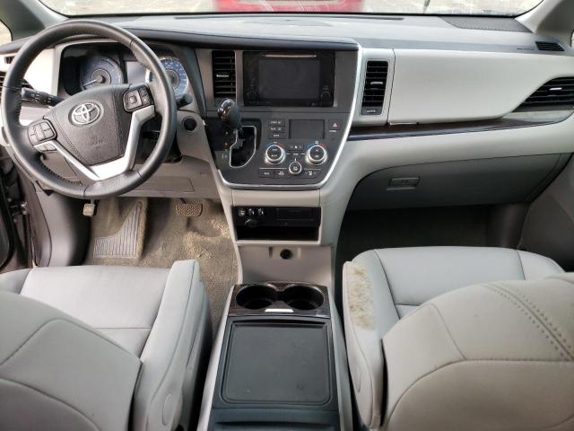 Photo 8 from auction – 2017 TOYOTA SIENNA XLE with VIN 5TDYZ3DC7HS864969