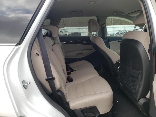 Photo 11 from auction – 2016 KIA SORENTO with VIN 5XYPG4A39GG072930