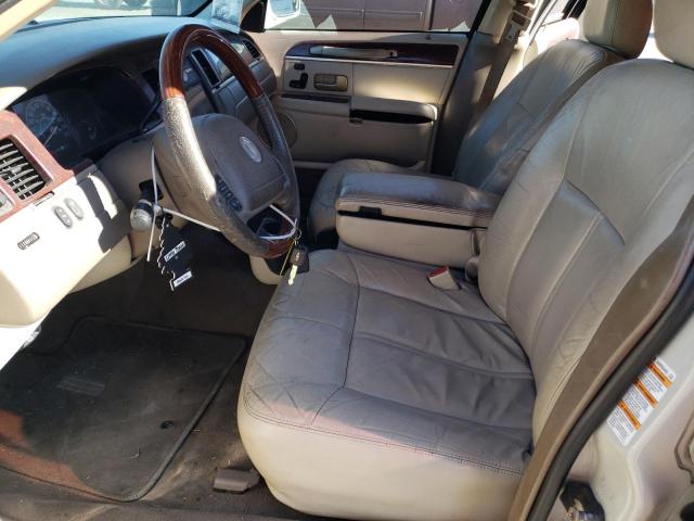 Photo 7 from auction – 2004 LINCOLN TOWN CAR U with VIN 1LNHM83W54Y688893