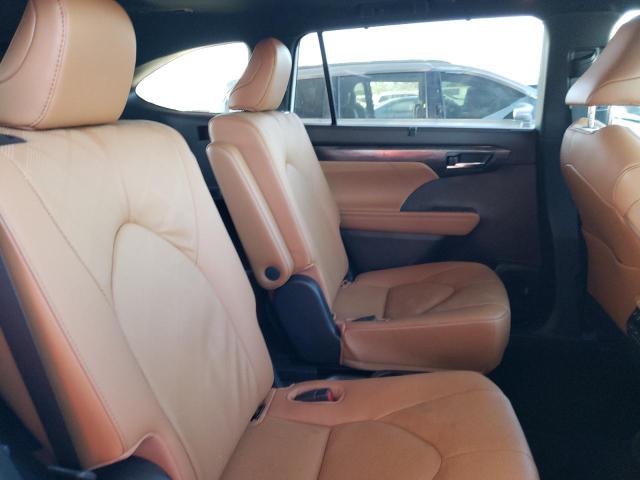 Photo 11 from auction – 2021 TOYOTA HIGHLANDER with VIN 5TDFZRBH9MS123760