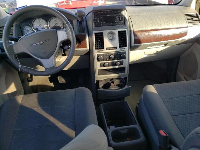 Photo 8 from auction – 2010 CHRYSLER TOWN & COU with VIN 2A4RR5D16AR232584
