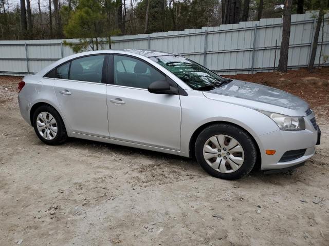Photo 4 from auction – 2012 CHEVROLET CRUZE LS with VIN 1G1PC5SH4C7280094