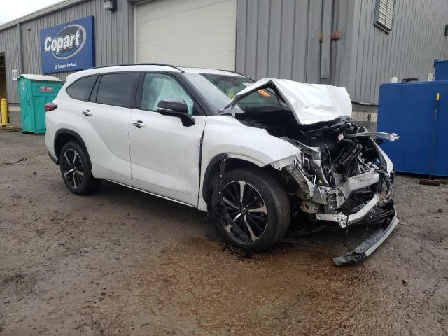 Photo 4 from auction – 2022 TOYOTA HIGHLANDER with VIN 5TDLZRBH5NS199710